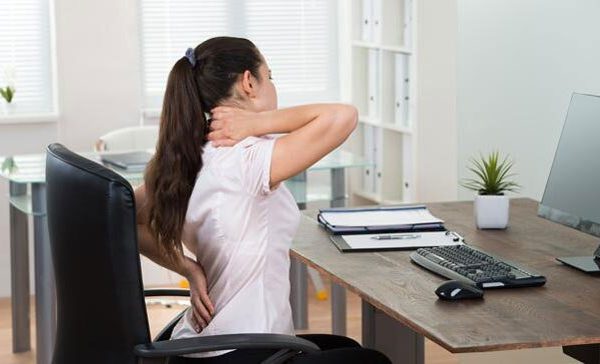 7 Tips Menjaga Kesehatan Tulang di Lingkungan Kerja