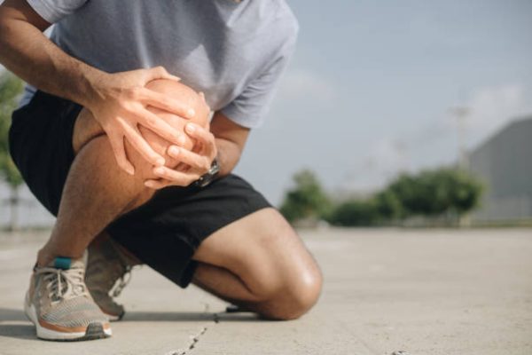 5 Jenis Terapi Fisik untuk Nyeri Lutut