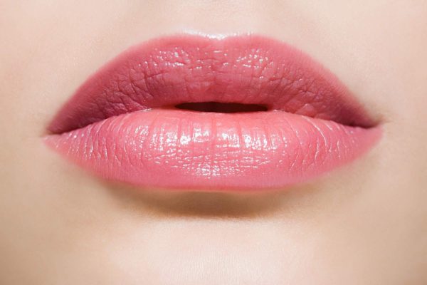 7 Trik Bikin Bibir Lembut Tanpa Produk Mahal