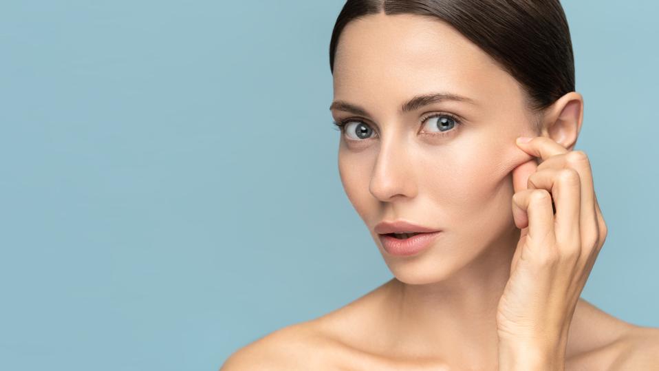 10 Cara Menjaga Elastisitas Kulit Dagu di Usia 30+