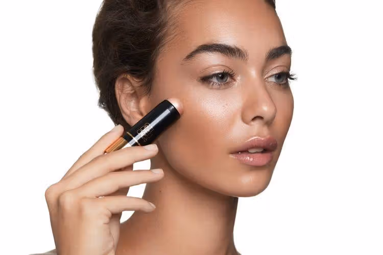 5 Tips Makeup Aman untuk Kulit Berjerawat